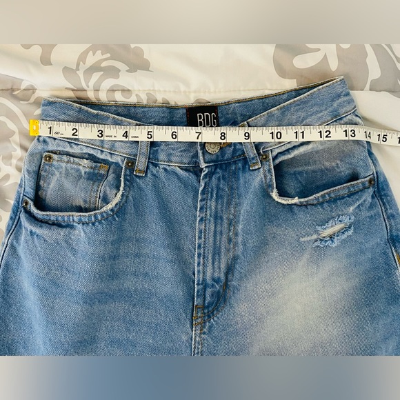Urban Outfitters BDG Skater Baggy Distressed Jeans 26 - Picture 8 of 12
